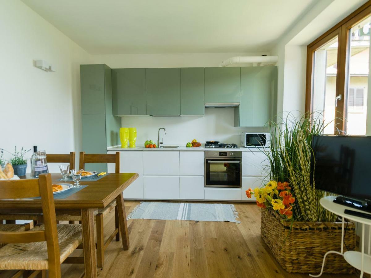 Discesa A Lago With Terrace And Garden On Lake Iseo Рива ди Солто Екстериор снимка