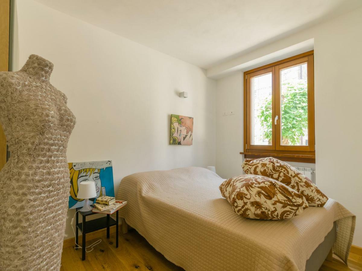 Discesa A Lago With Terrace And Garden On Lake Iseo Рива ди Солто Екстериор снимка